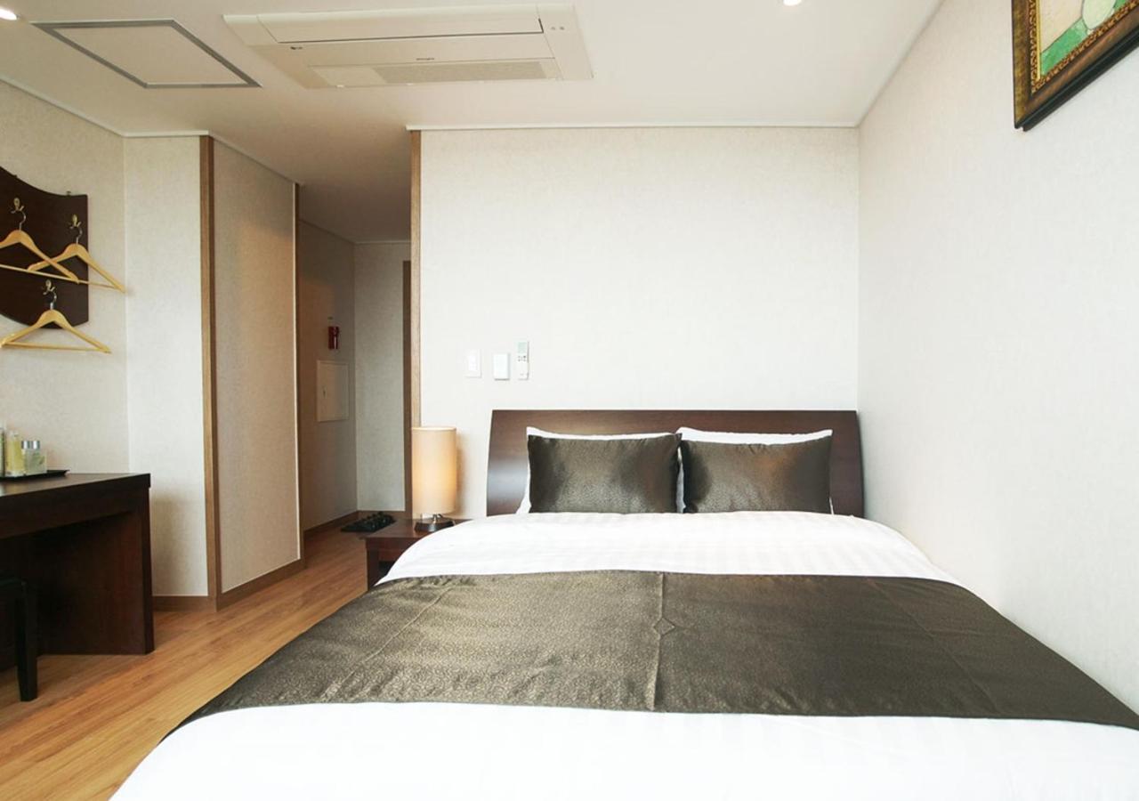 Iris Hotel Seogwipo Dış mekan fotoğraf
