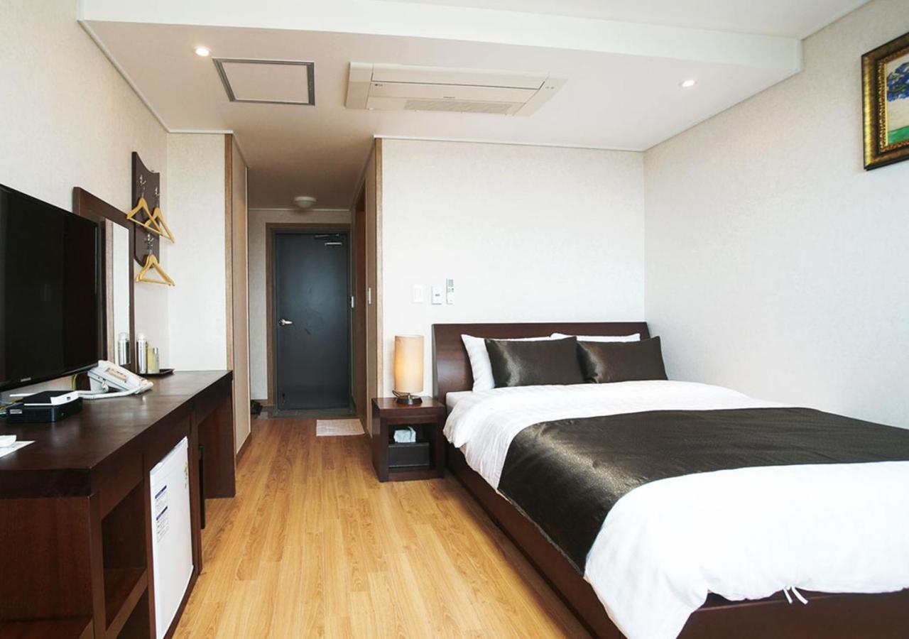 Iris Hotel Seogwipo Dış mekan fotoğraf